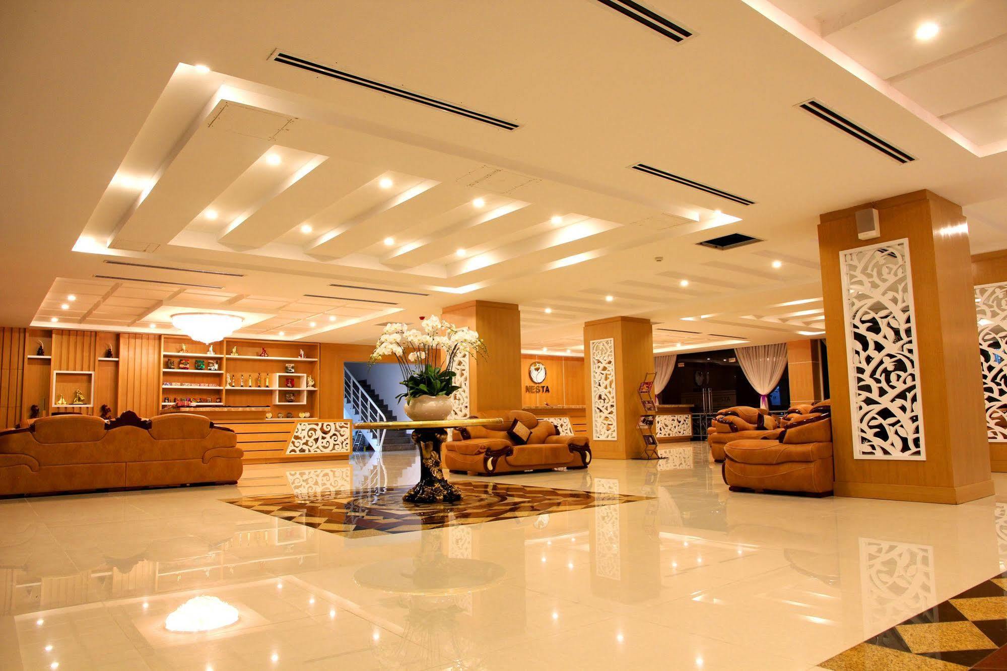 Nesta Tho Hotel